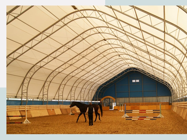 Строительство конных манежей в Алапаевске